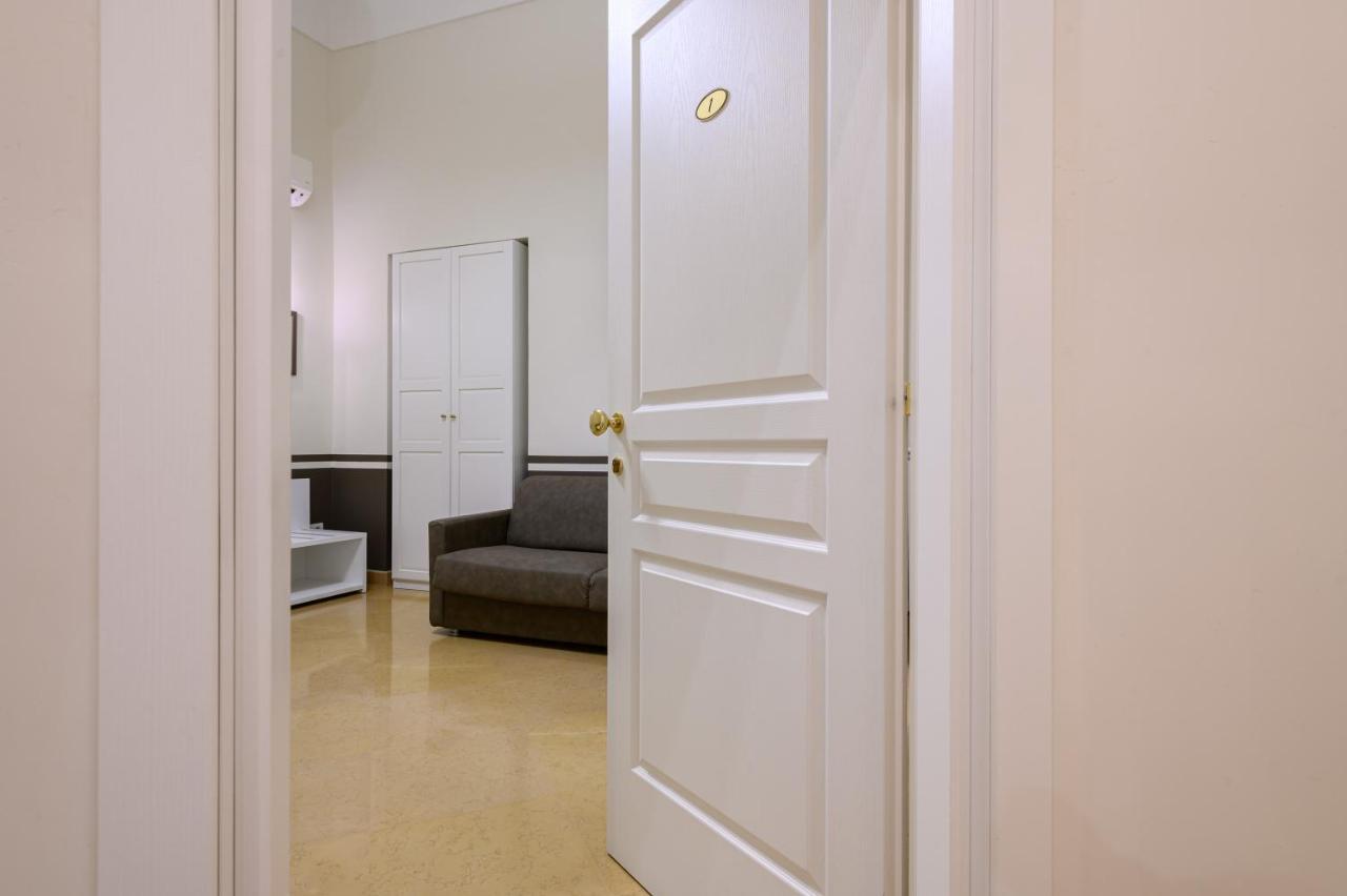 Residenza Molinari Bed & Breakfast Napels