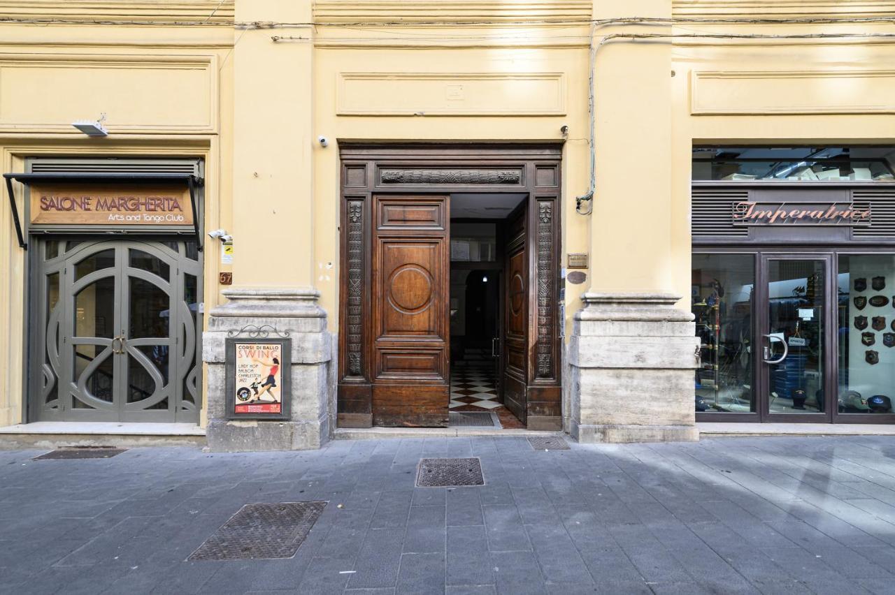 Residenza Molinari Bed & Breakfast Napels